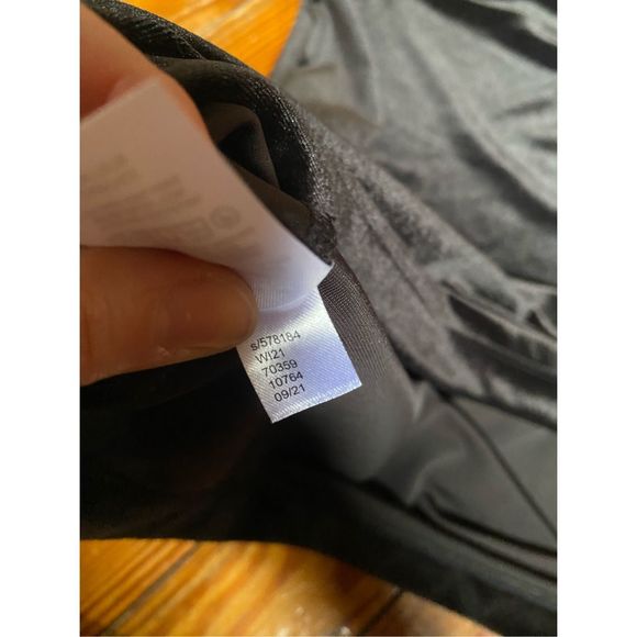 Ann Taylor NWT BLACK* Velvet Off Shoulder Top Blouse, Size Medium P, MSRP $55 - Picture 6 of 9
